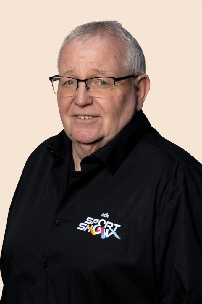 mp 2026 03 17 19 34 09 hintergrund beige