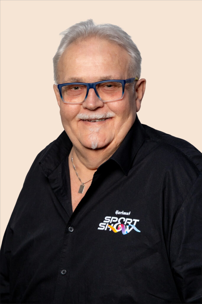 mp 2026 03 17 19 36 53 hintergrund beige